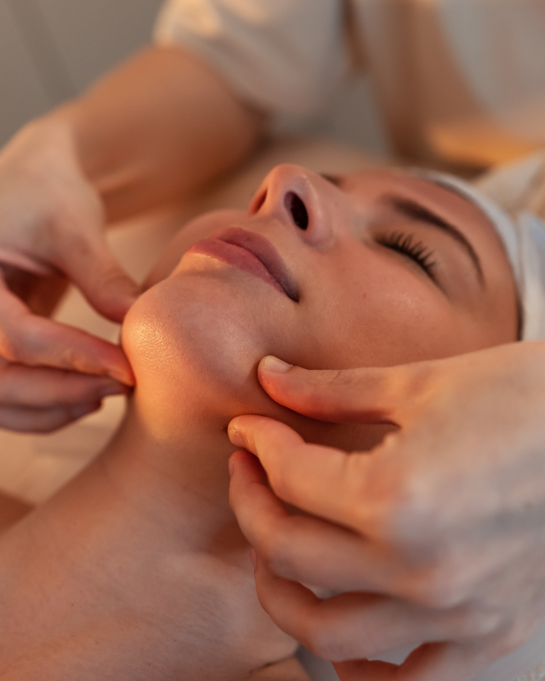 Neck and Lower Face: Why This Area Ages Differently and How to Support It